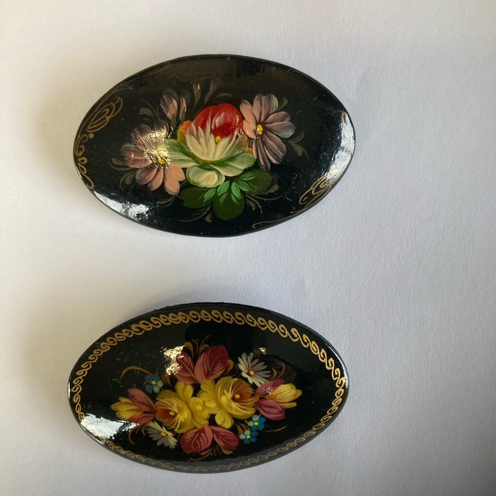 Russian hand painted pin